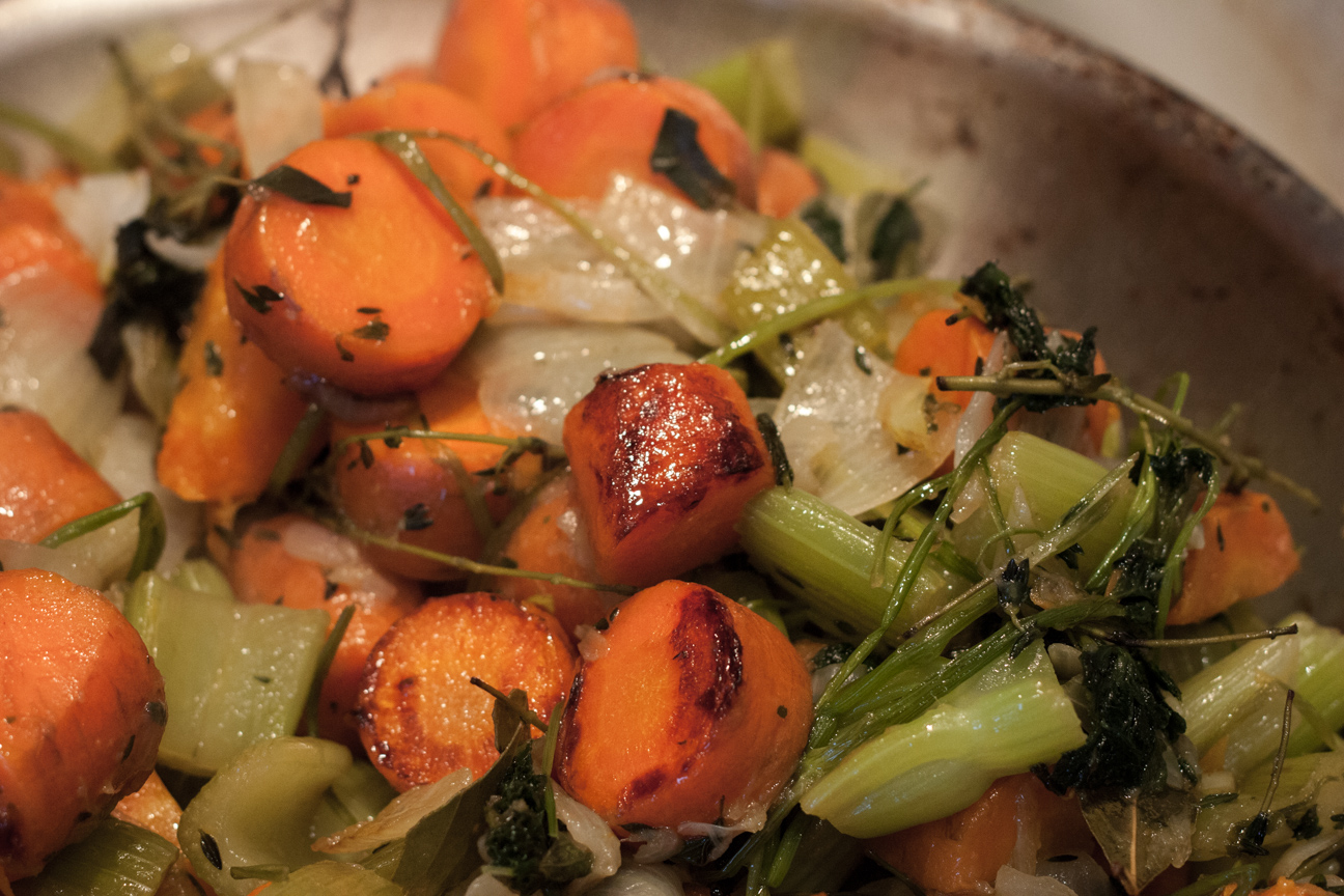 vegetables-sauteeing-in-pan