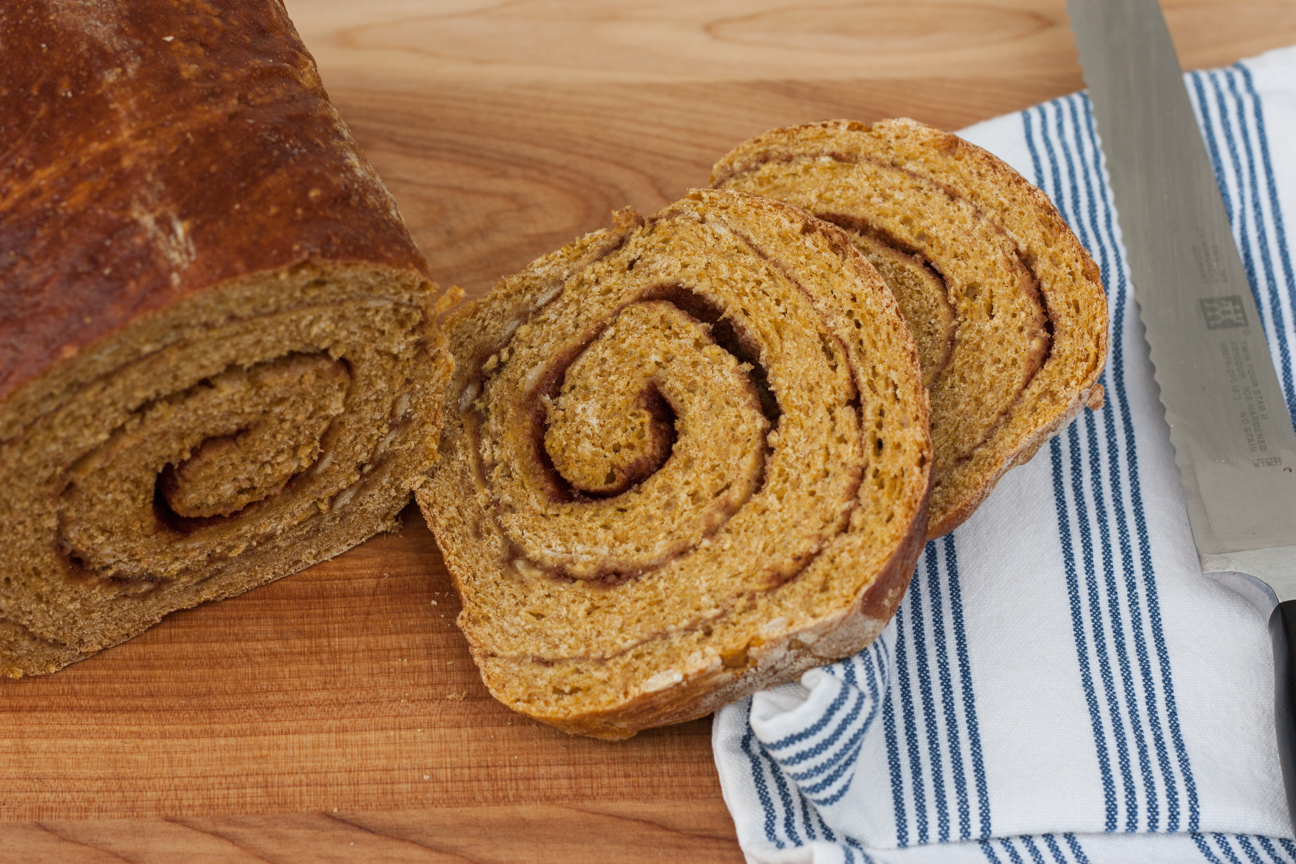 cinnamon swirl pumpkin bread