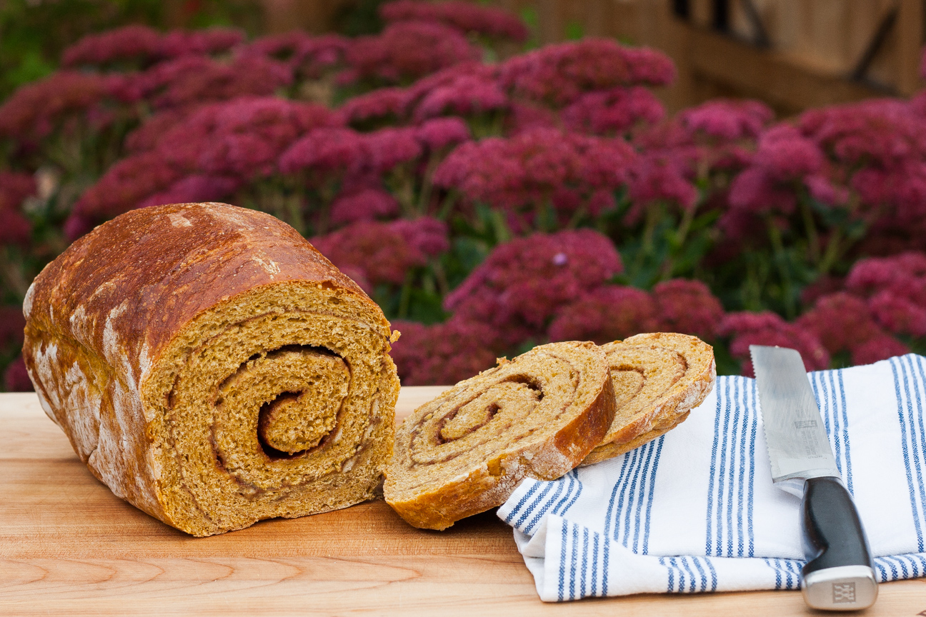 cinnamon swirl pumpkin bread