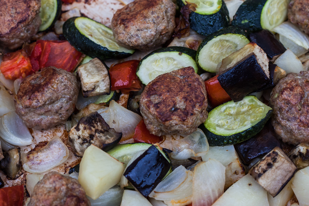 turkey meatballs with roasted vegetables