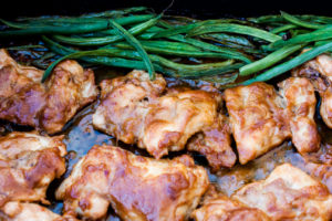 chicken thighs in peanut sauce with green beans