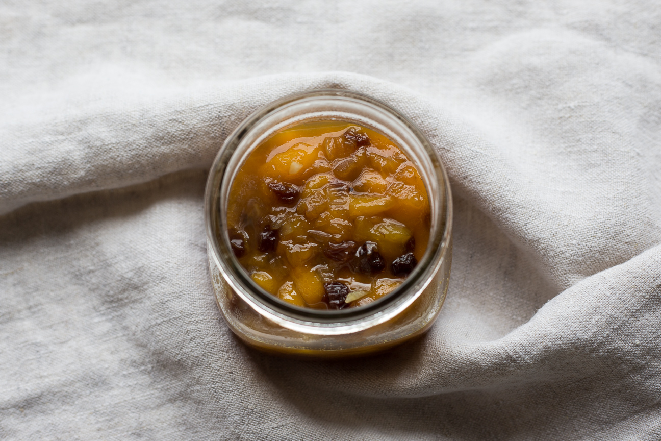 mango chutney in a jar